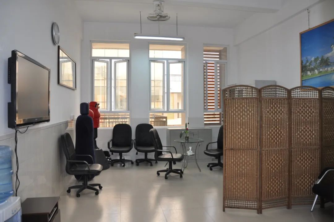 广州市白云中学,明德至善博学笃行广州高中