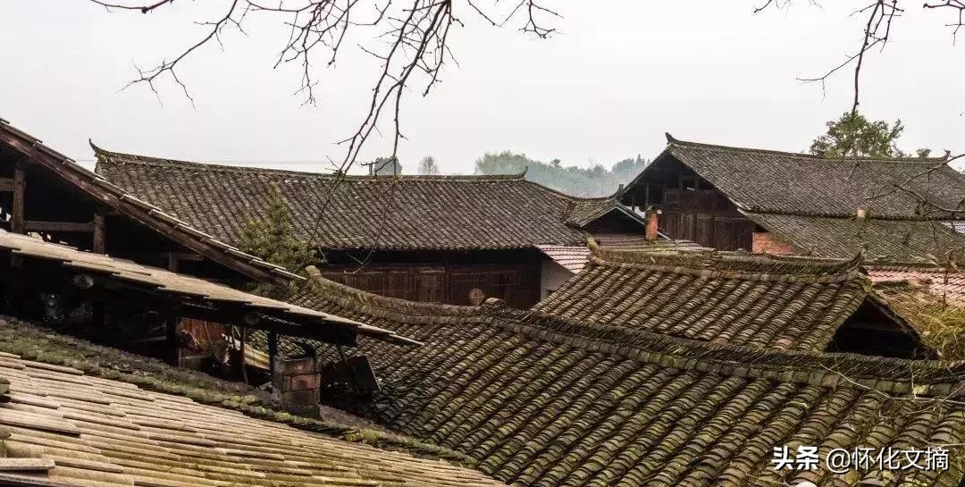 千年古苗寨老家寨全景,贵州千户苗寨农户家