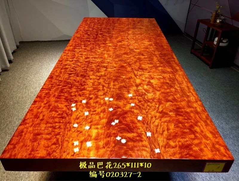 实木大板和红木家具哪个好,实木大板和仿古家具哪个好看