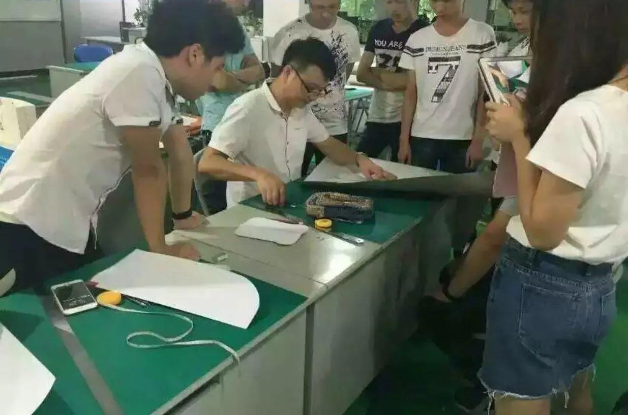 广州市狮岭招板房师傅,狮岭板房师傅