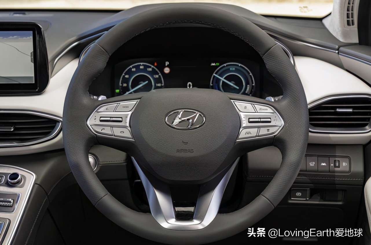 全新现代圣达菲2024款,2013年现代圣达菲2.0手动多少油耗