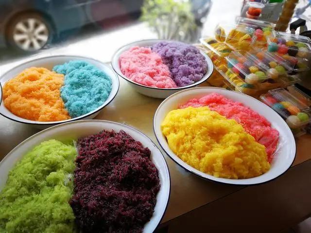 为什么泰国人要穿粉红色,去泰国为什么要穿红色衣服