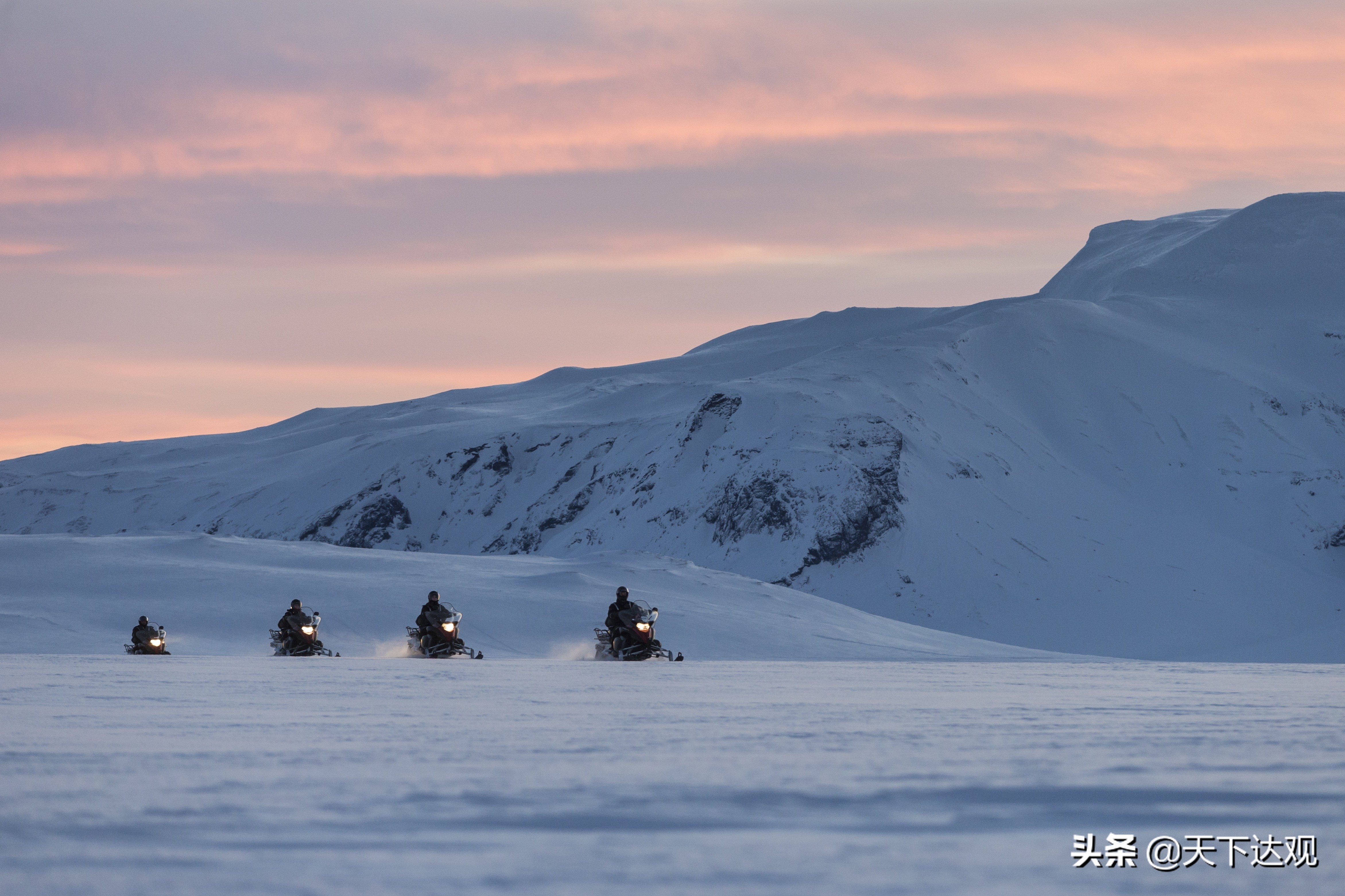 冰岛｜北大西洋中的一个岛国，人口约为34万，首都是雷克雅未克