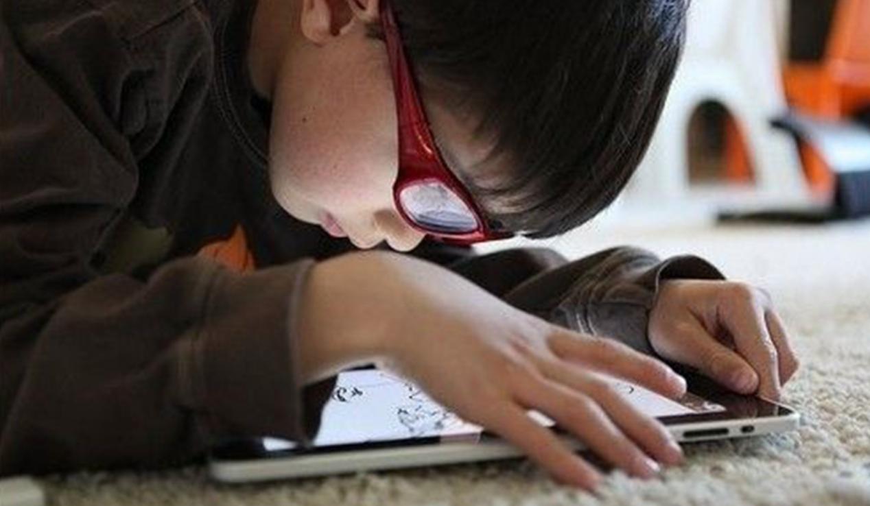 网课不翻车!把手里的iPad砸了吧,千元级3K分辨率笔记本不香?