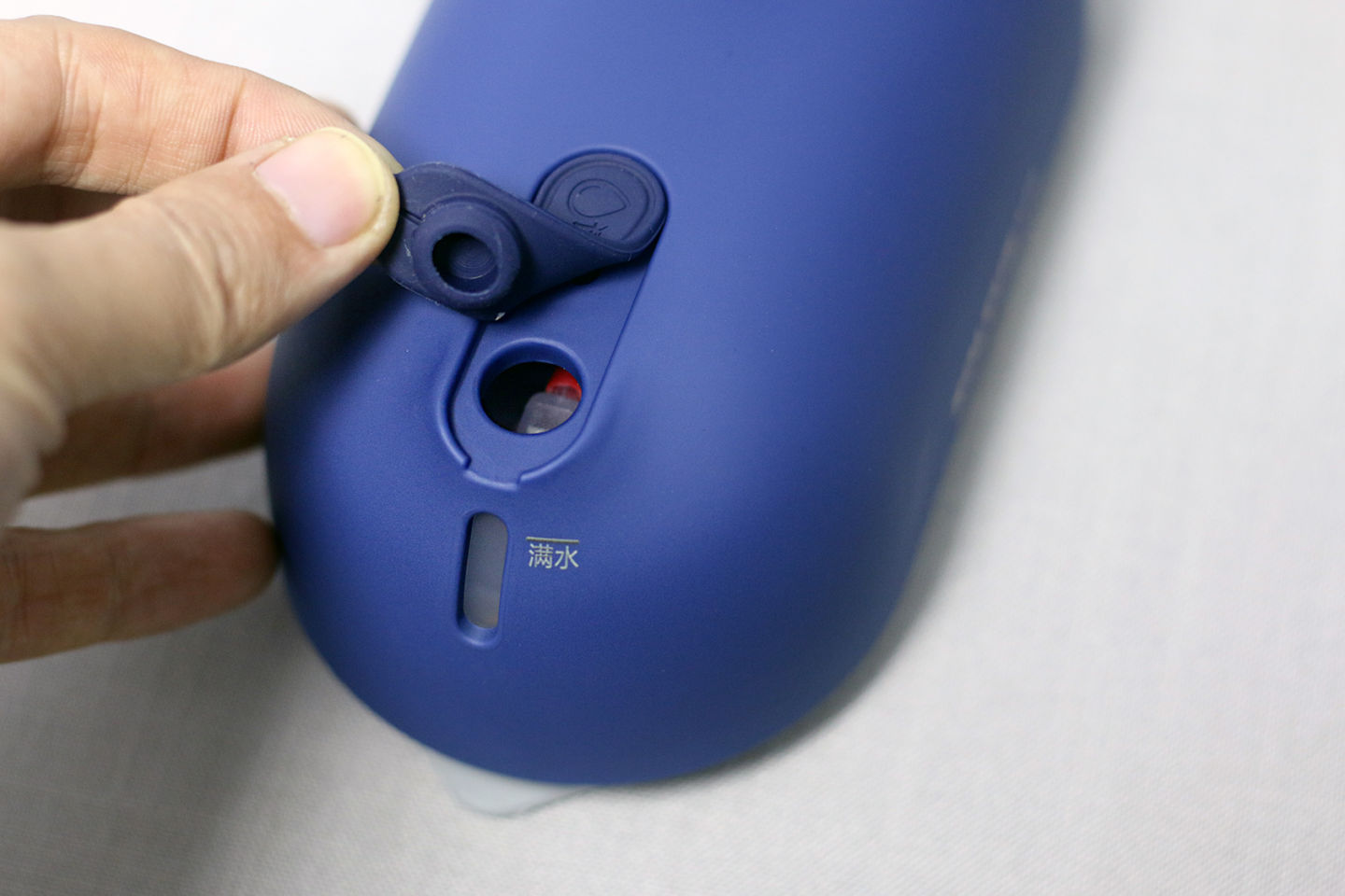 抚平褶皱精致生活——舒乐氏手持挂烫机体验