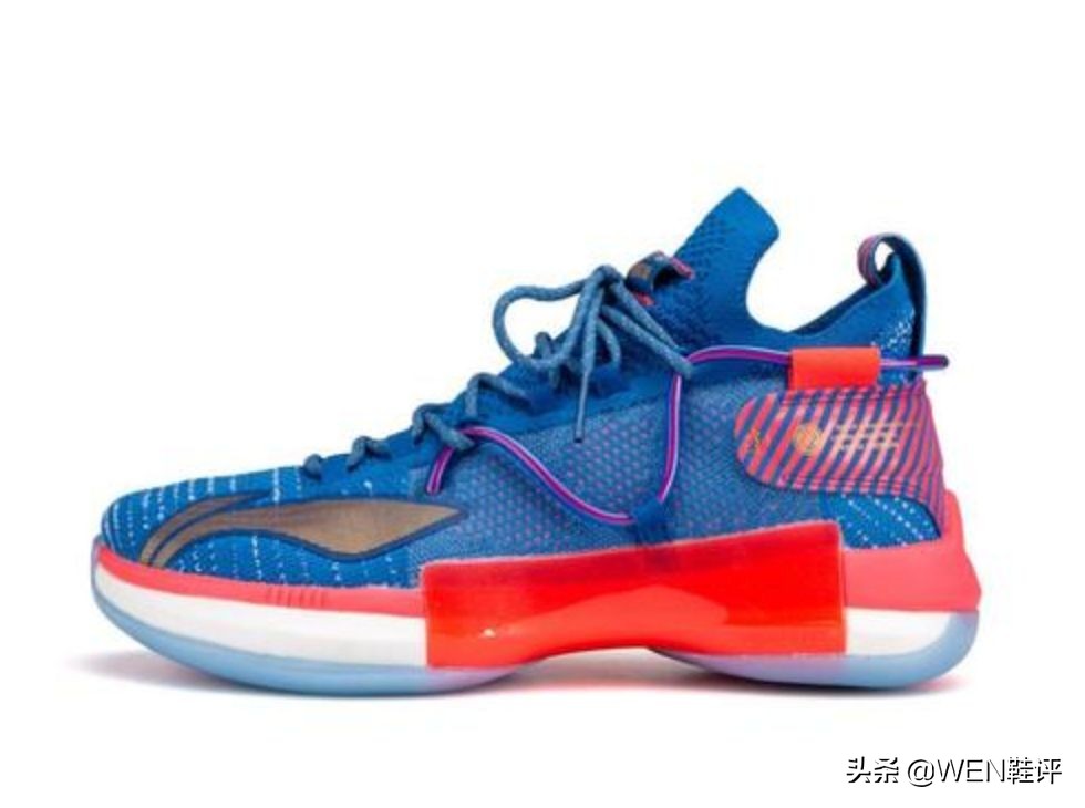 库里和ua合作的第一双鞋,ua库里篮球鞋