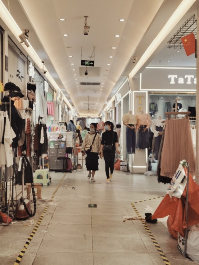 成都荷花池批发市场老照片,成都荷花池批发市场每个区卖什么