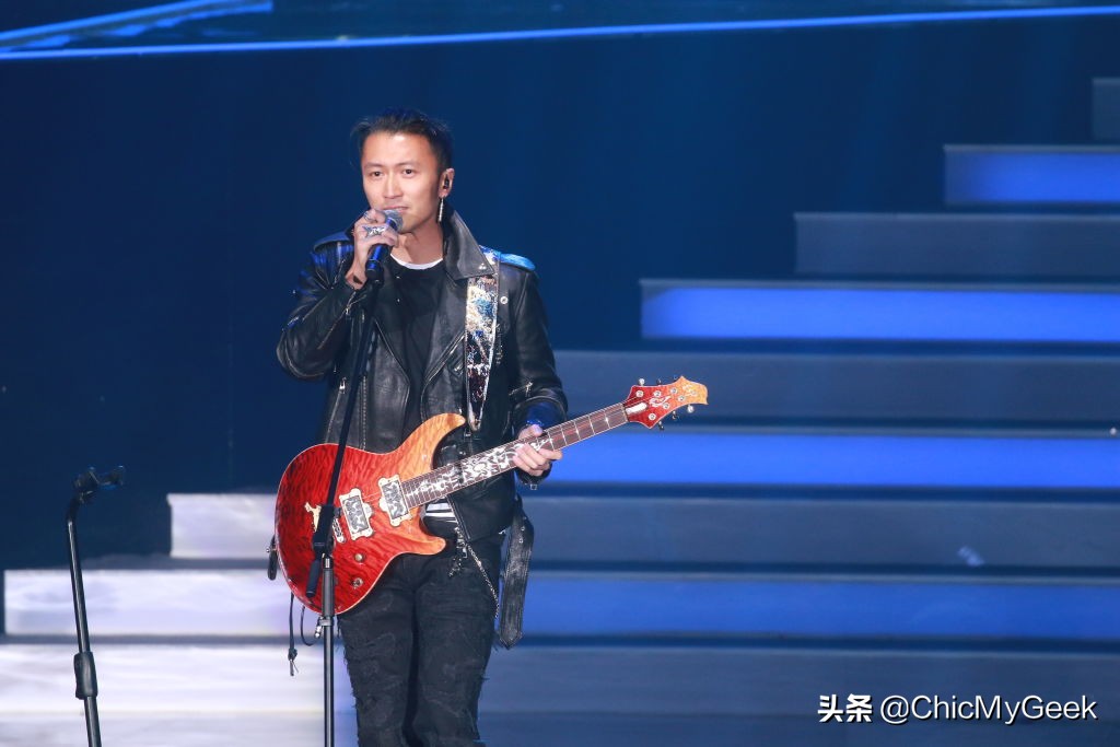 两鬓斑白都可认得你！细看谢霆锋与王菲的轰烈爱情