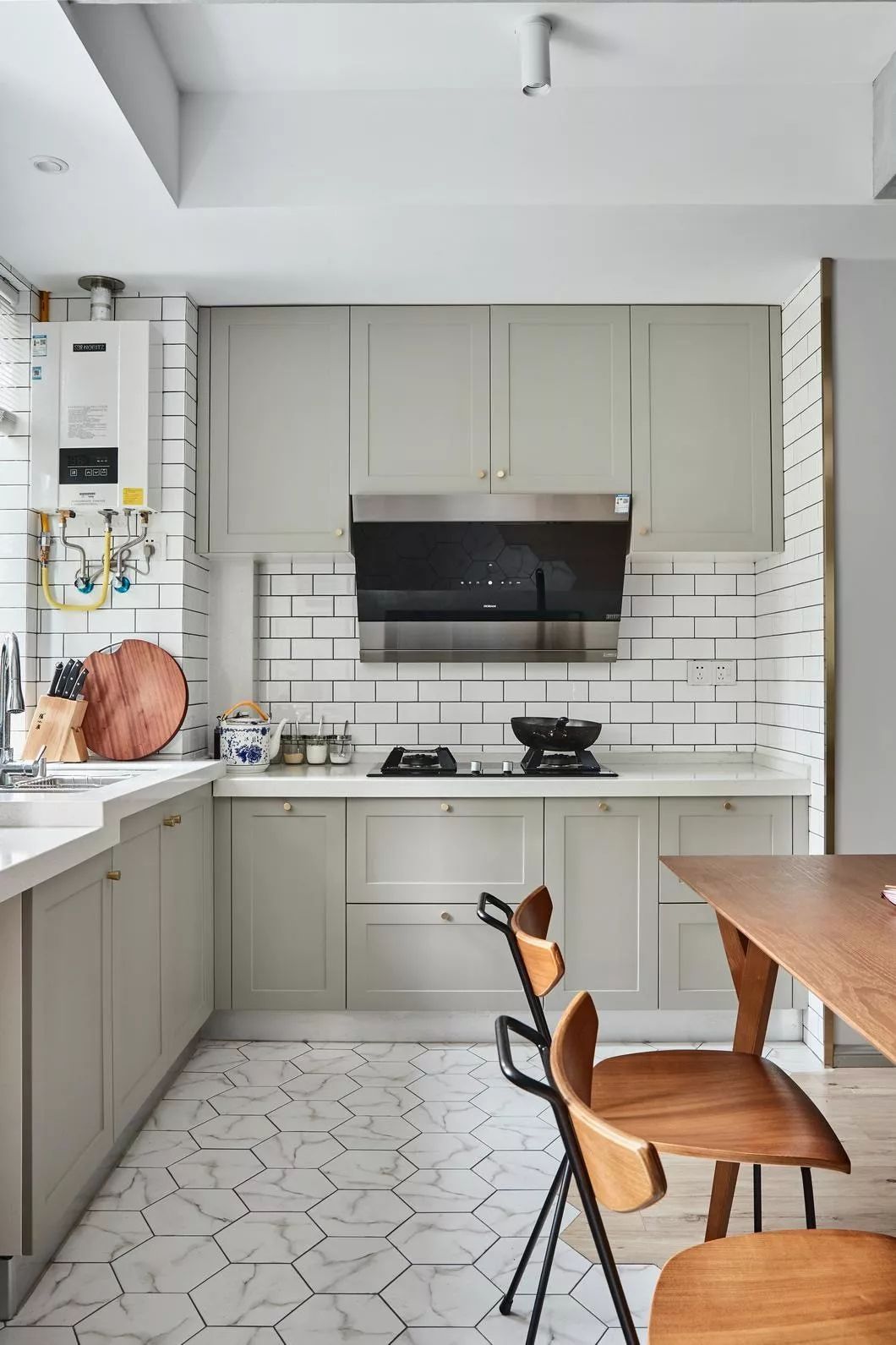 橱柜配色显高级的颜色,新中式厨房橱柜用啥颜色好看大气