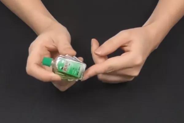 好百邻保姆教你风油精的4大妙用，效果显著又实用