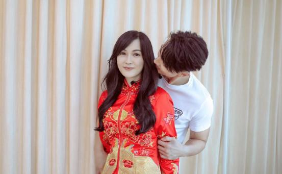 吴尊终于晒老婆正面照,吴尊的婚纱照大全