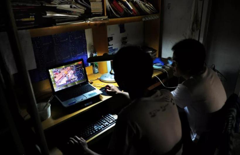 大学宿舍三种人不能排挤,大学宿舍会被孤立吗