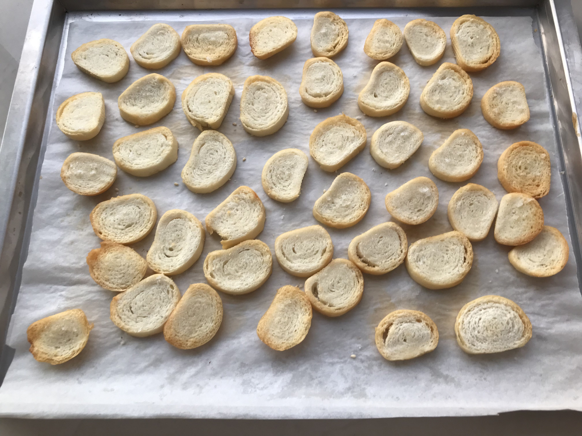 馒头吃不完怎么做成家常菜,馒头吃不完怎么做好吃不用锅