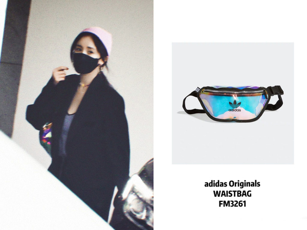 杨幂红丝绒西装机场,杨幂穿红色衣服带绿色耳环