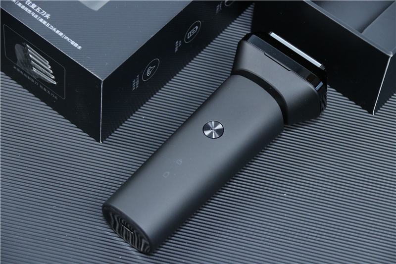 小米又出了一款新的剃须刀,博朗9pro和飞利浦9系剃须刀哪个好