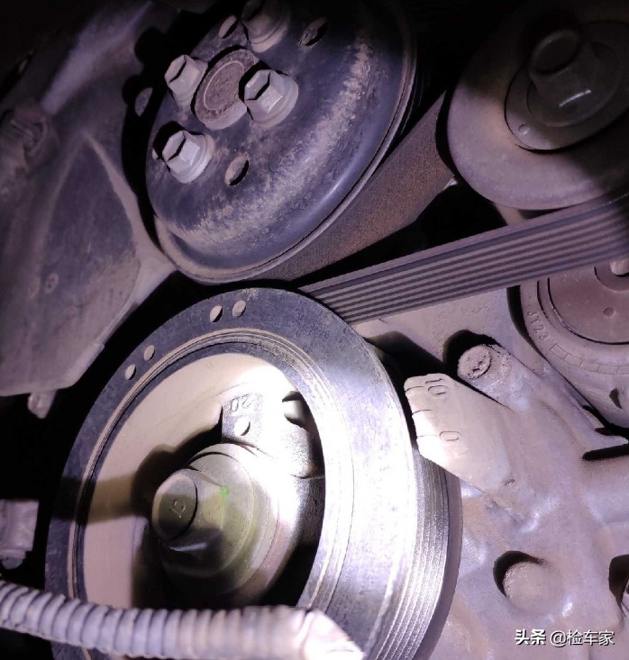 开了5年的14代丰田皇冠价格,15年车龄的丰田皇冠值得购买吗