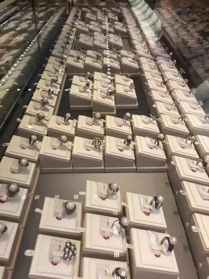 在普吉岛旅游的一天,普吉岛最后一天购物