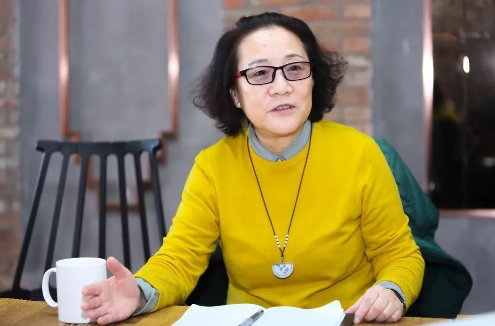 这里80%的人都开淘宝店卖泳装，他们的比基尼还上了法国时装秀