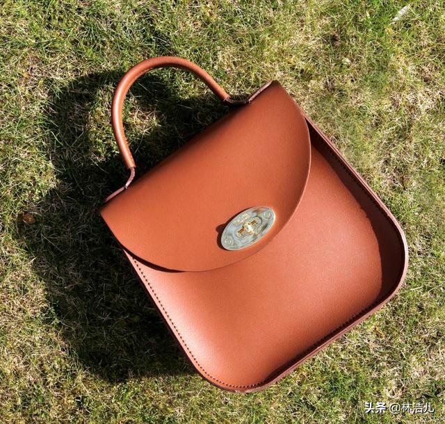 别再沉迷大牌，这5款小众品牌包包好时髦，最便宜1500元就能买到