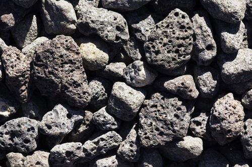 火山岩形成于多少年前五大连池,火山岩是火山形成的吗