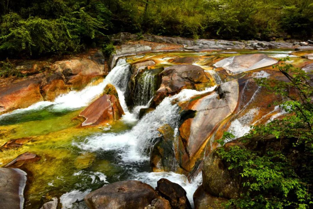 离西安近的秦岭山,西安秦岭九寨沟