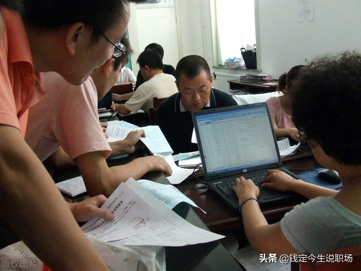 考乡镇公务员报考哪个职位比较好,考公务员选县里的还是市里的