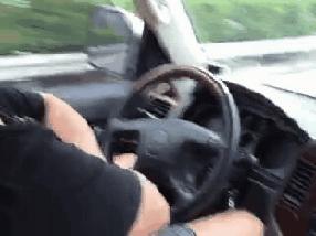 搞笑偷井盖的贼,偷井盖的搞笑图片