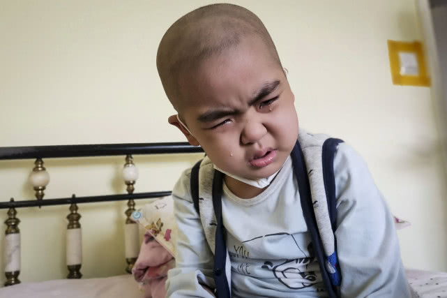 8岁男孩身患重病放弃治疗后续,5岁男孩身患重病求救