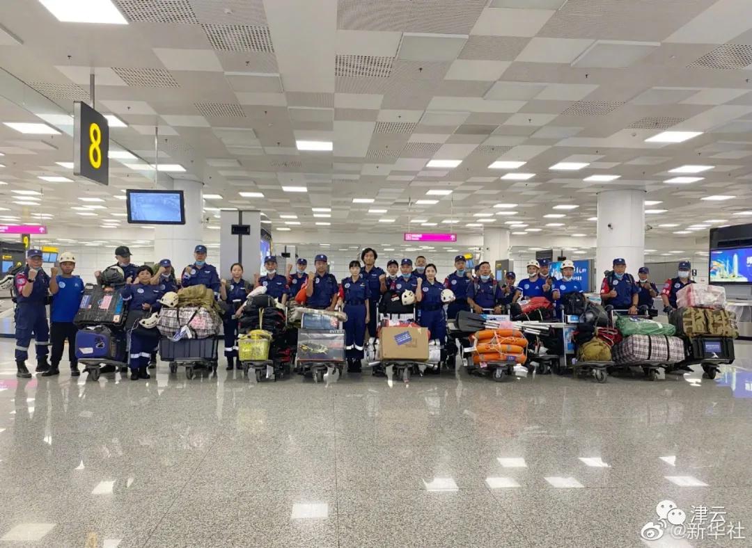 「关注滞留者」“第一次来婆家，没想到就连老带小住到了新郑机场航站楼”