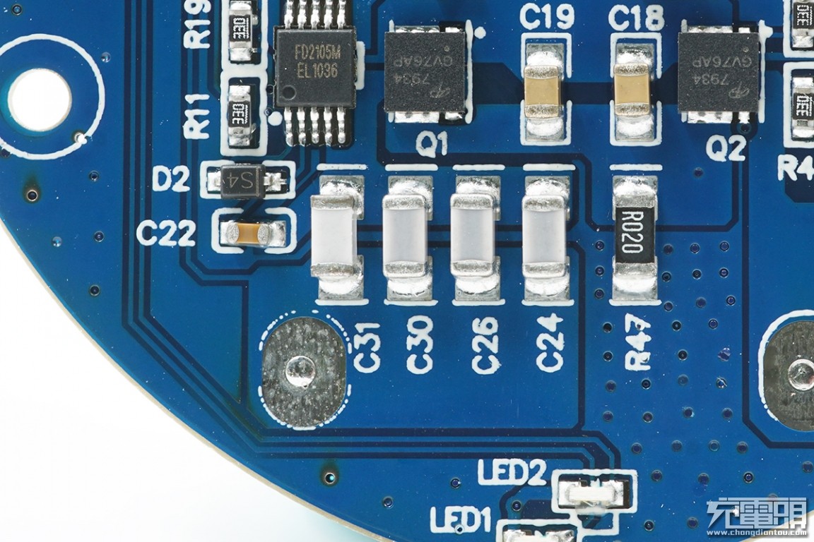 飞利浦到底有没有插排,飞利浦无线车充测评