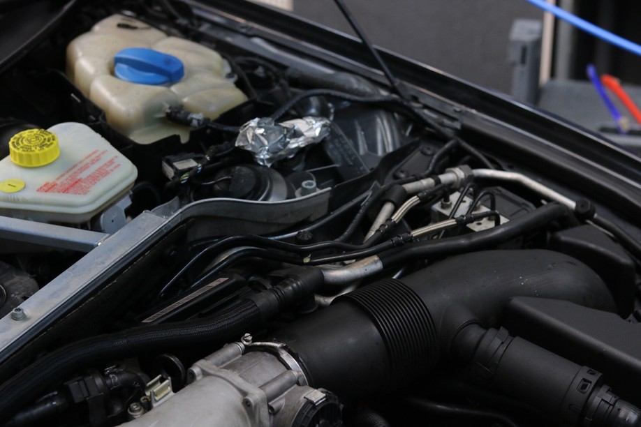 怪兽修车：修复一辆09年西装暴徒奥迪S8，当年售价200多万