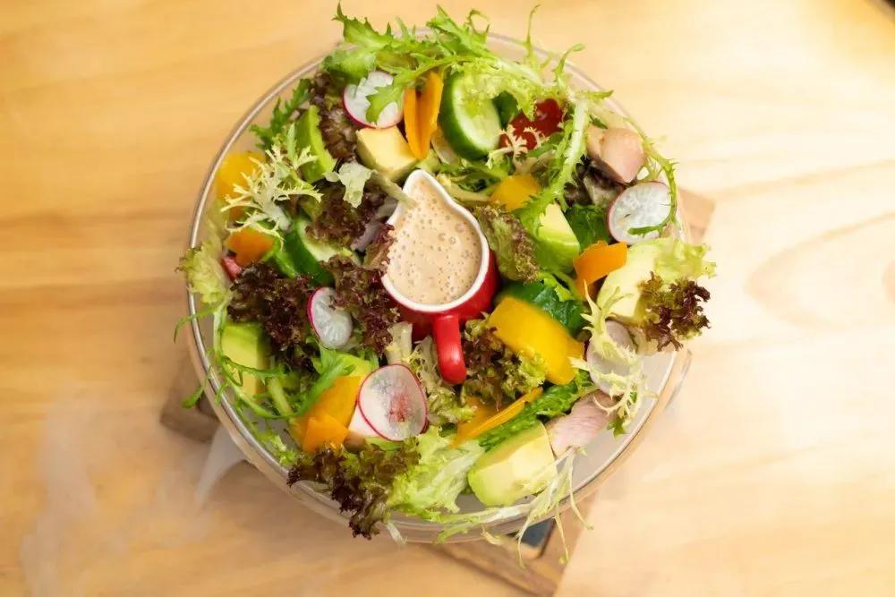 生完孩子后有肉块出来,生完孩子子宫外侧多了块肉是什么