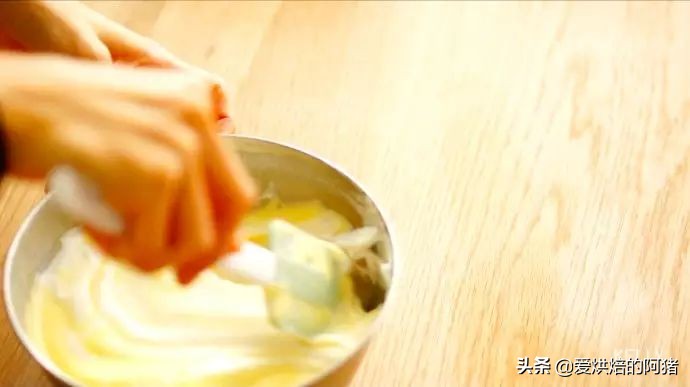 邱莹莹同款草莓奶油蛋糕，基础戚风胚，徒手脱模剖片及抹面挤花