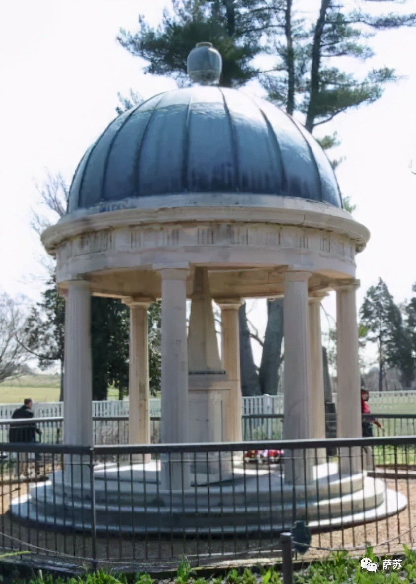 迈克尔杰克逊和特朗普是什么关系,迈克杰克逊和特朗普年轻的时候