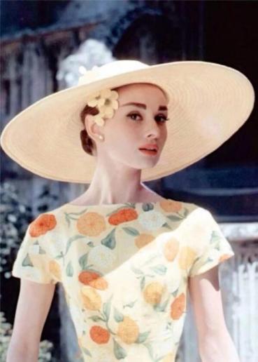 坠入人间的天使完整版,坠入凡间的天使奥黛丽