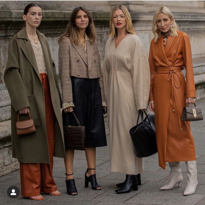 孙艺珍郑丽媛同步营业该看谁？小孩才做选择她们的西装我都要