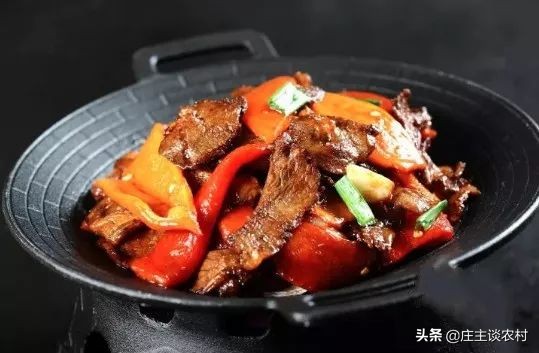 年夜饭都吃哪些菜比较好,年夜饭必须吃的菜都有哪些