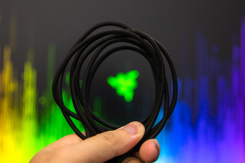 雷蛇曼巴眼镜蛇无线版怎么拆,雷蛇曼巴蛇无线改有线