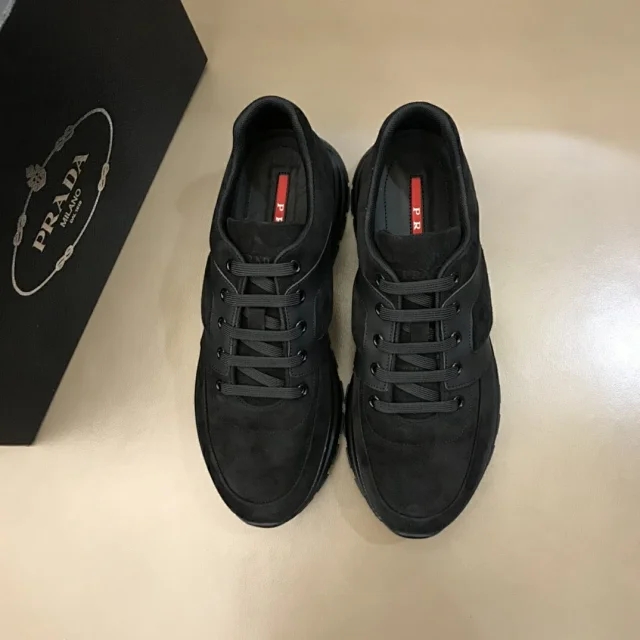 普拉达新款跑步鞋,普拉达最新款黑武士跑鞋