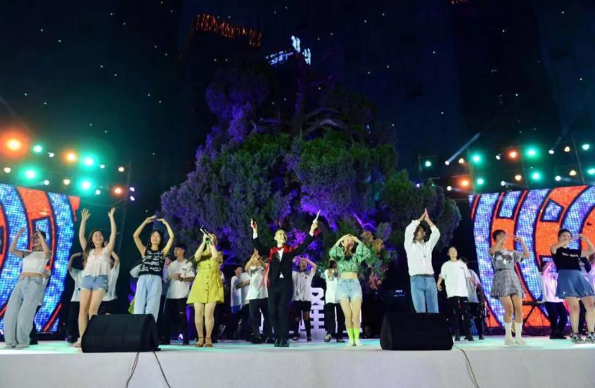 燃爆大驻马！8月15号，FM102.4主播极致水世界夏日狂欢电音节震撼来袭！