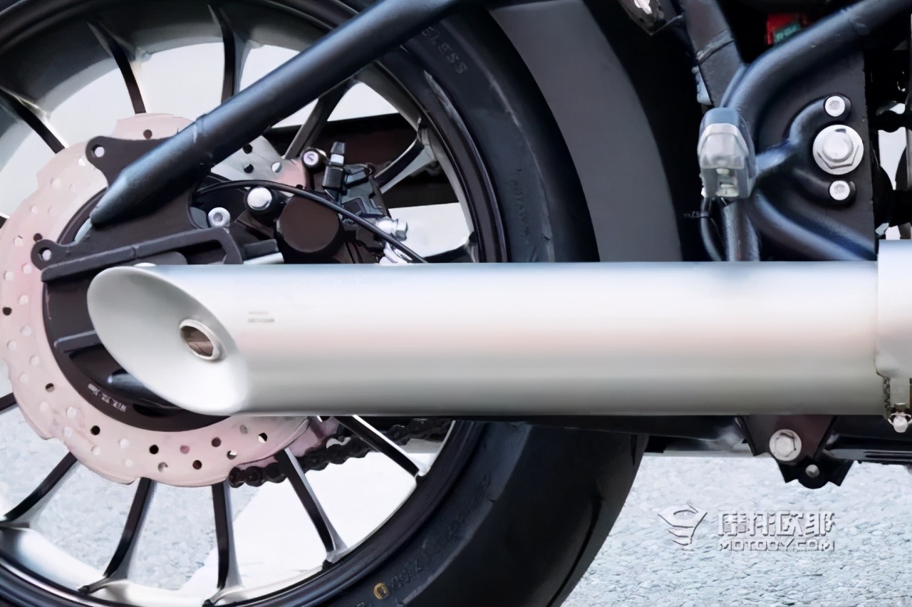 铁汉不柔情,38800元起650cc雷克RX7巡航车运动版