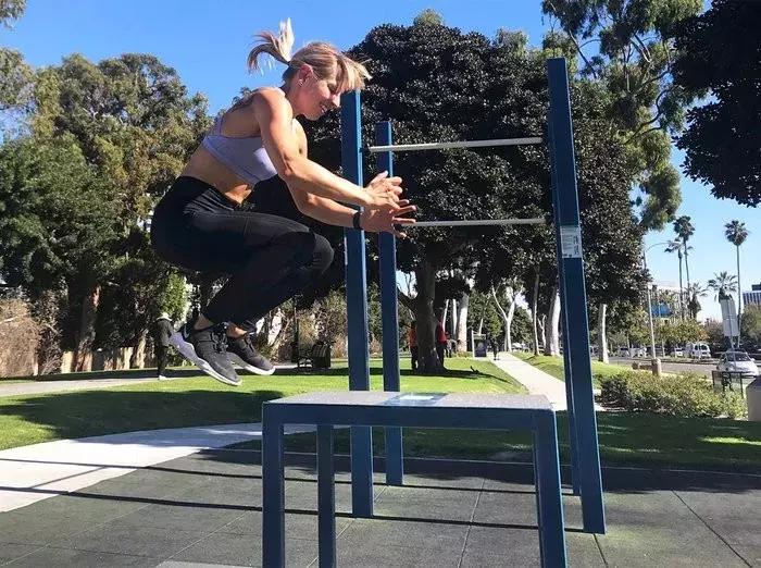 人身材瘦小是什么原因,人很瘦但是脸很大怎么办