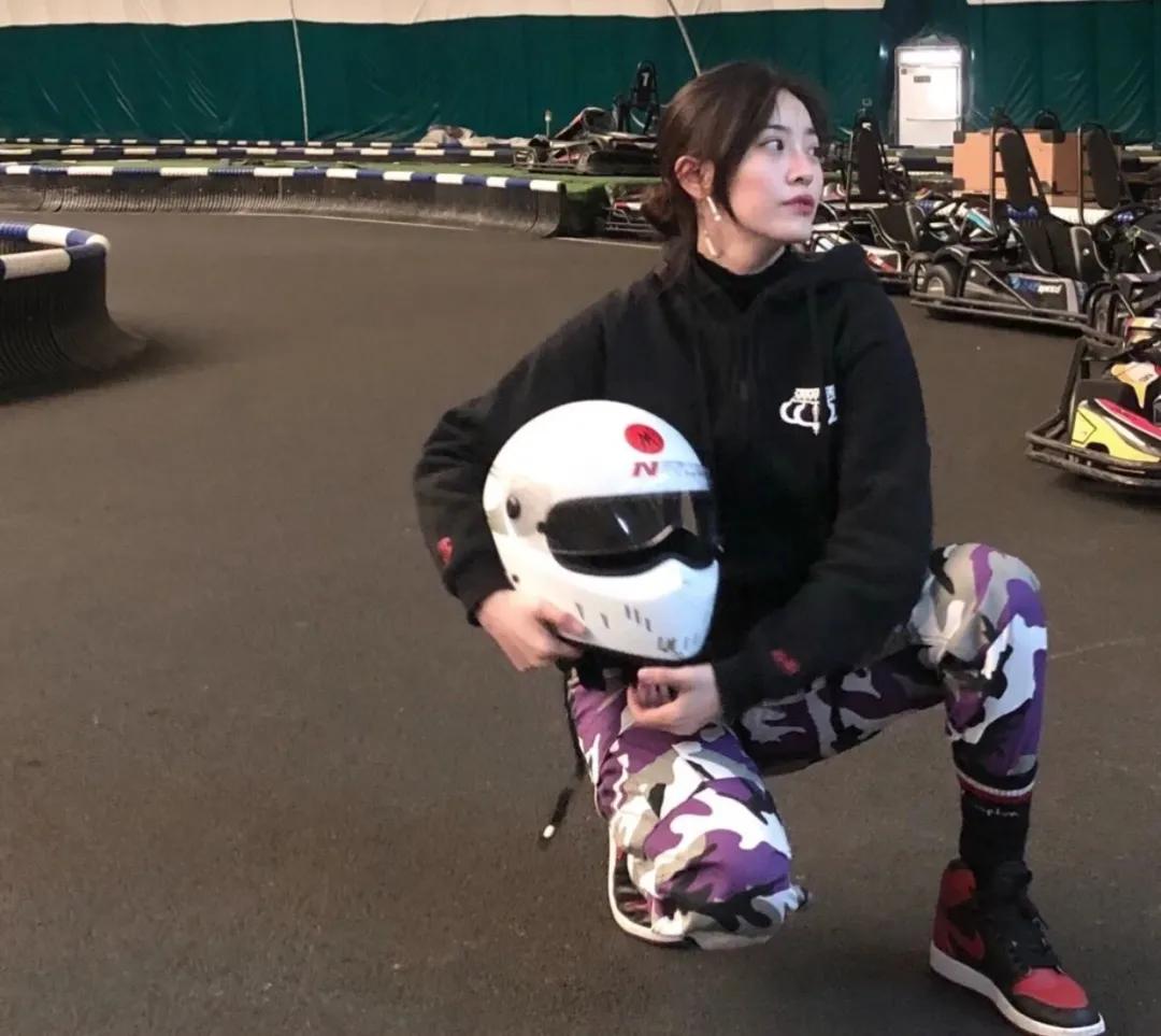 蔡徐坤同款潮鞋合集,蔡徐坤lisa虞书欣一起参加的综艺