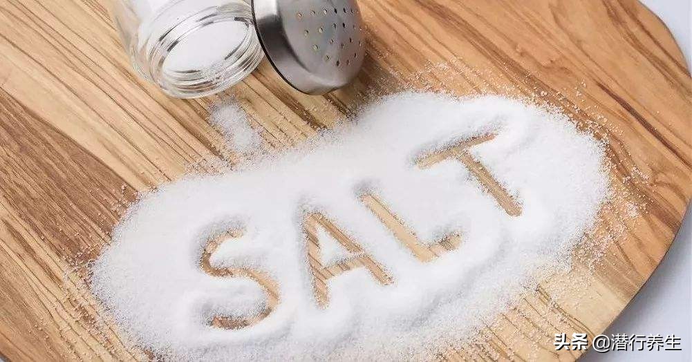 62岁男子突发脑梗52分钟紧急溶栓,一男子突发脑梗送医