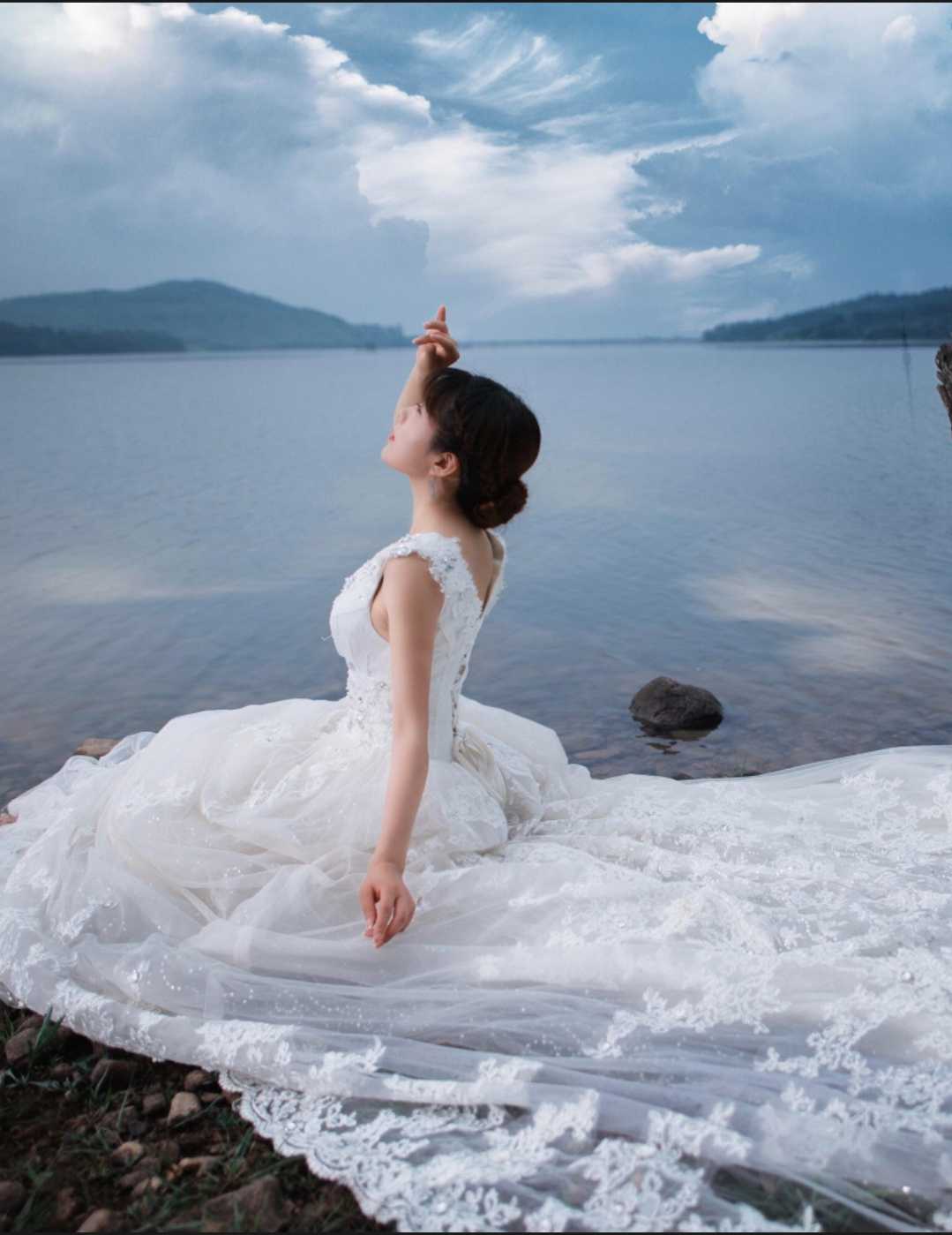 执笔落墨墨香留痕,执笔落墨声声泪