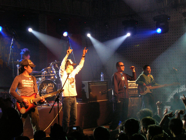 可以“听”的草莓!你一定不能错过的“黑撒”:现场不要太炸