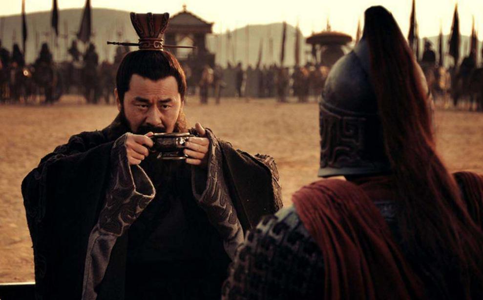 曹操为什么能被称为一代枭雄,曹操不愧为一代枭雄