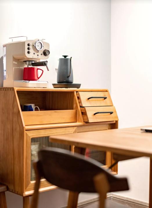 老公硬要打通阳台，做“走入式小抬高”，太聪明了！家人都夸实用