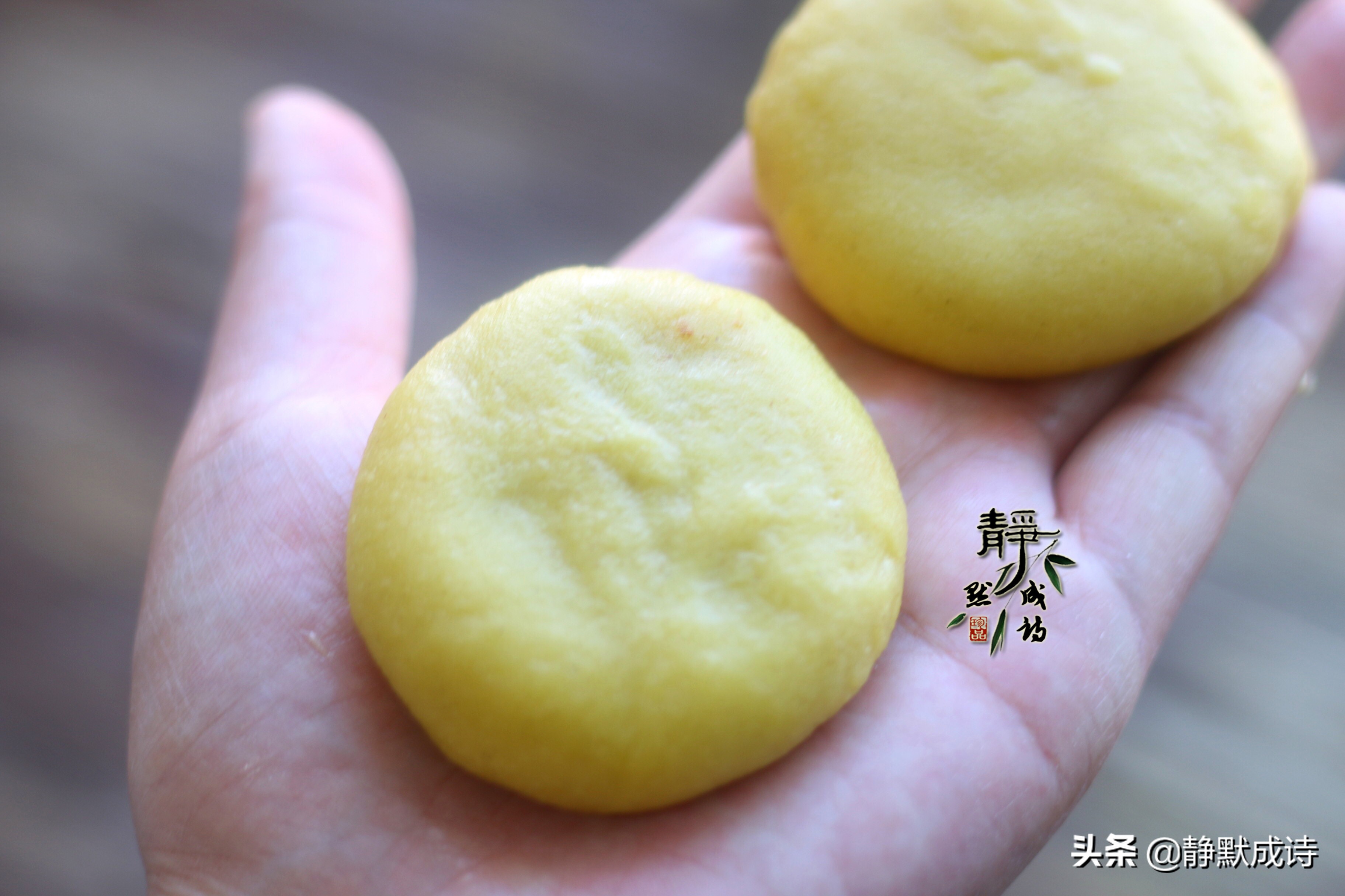 黄米面炸糕怎么做酥脆不爆裂,黄米面炸糕怎么做不粘手