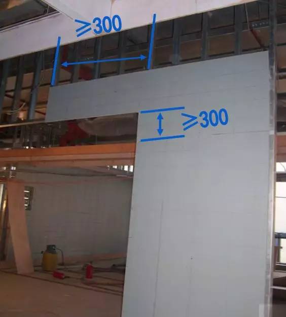 轻质隔墙底部导墙要求及规范,轻质隔墙施工国家规范要求